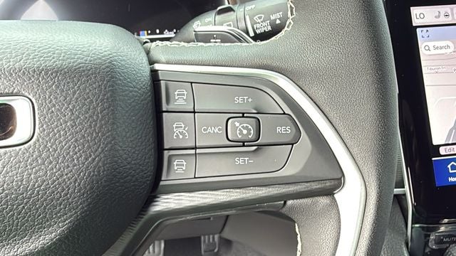 2027 Jeep Grand Cherokee GRAND CHEROKEE LAREDO X 4X2