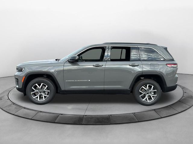 2027 Jeep Grand Cherokee GRAND CHEROKEE LAREDO X 4X2