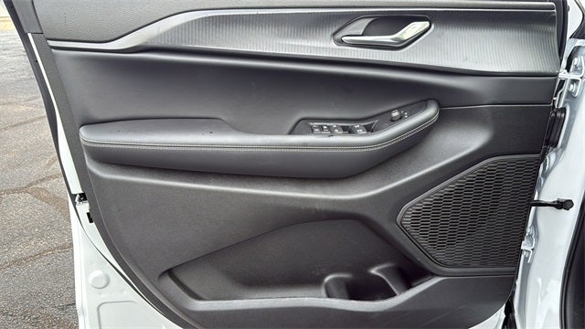 2025 Jeep Grand Cherokee GRAND CHEROKEE LAREDO 4X2