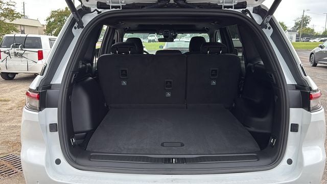 2027 Jeep Grand Cherokee GRAND CHEROKEE LAREDO X 4X2