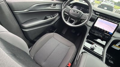 2027 Jeep Grand Cherokee GRAND CHEROKEE LAREDO X 4X2