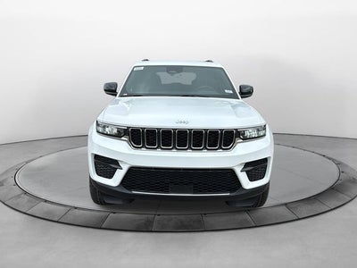 2027 Jeep Grand Cherokee GRAND CHEROKEE LAREDO X 4X2