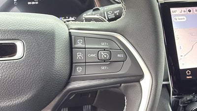 2027 Jeep Grand Cherokee GRAND CHEROKEE LAREDO X 4X2