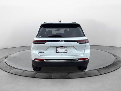 2027 Jeep Grand Cherokee GRAND CHEROKEE LAREDO X 4X2