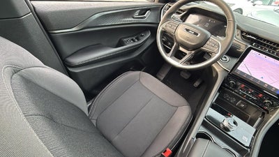 2027 Jeep Grand Cherokee GRAND CHEROKEE LAREDO X 4X2