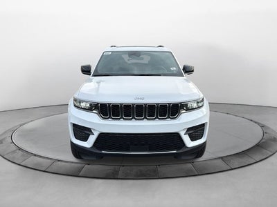 2027 Jeep Grand Cherokee GRAND CHEROKEE LAREDO X 4X2