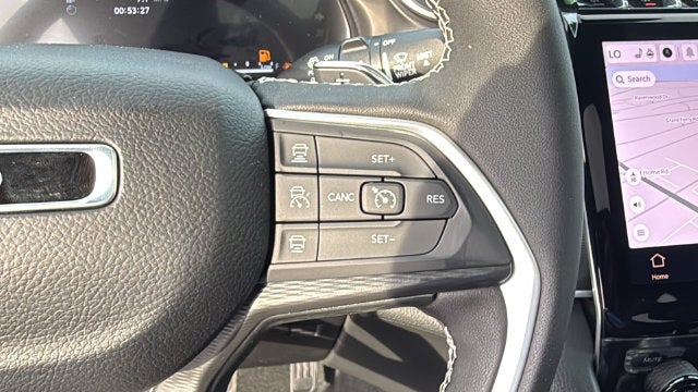 2027 Jeep Grand Cherokee GRAND CHEROKEE LAREDO X 4X2