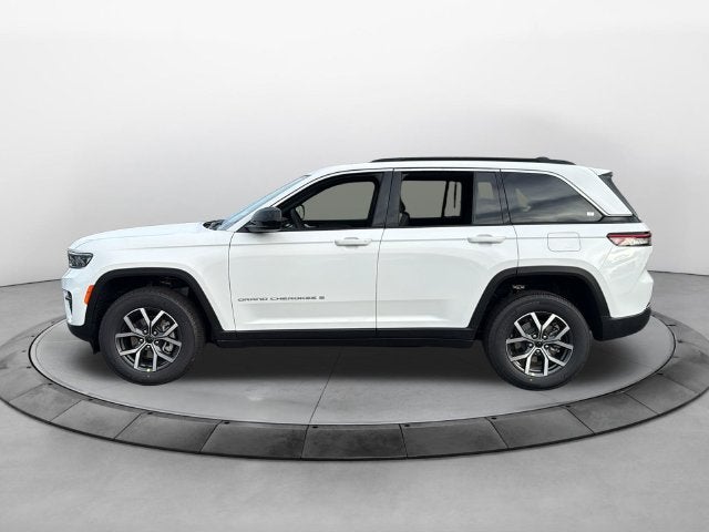 2027 Jeep Grand Cherokee GRAND CHEROKEE LAREDO X 4X2