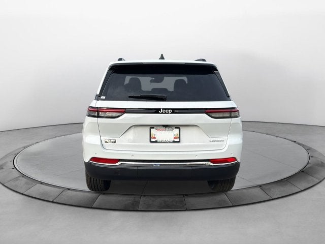 2027 Jeep Grand Cherokee GRAND CHEROKEE LAREDO X 4X2