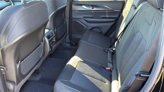 2025 Jeep Grand Cherokee GRAND CHEROKEE LAREDO X 4X2