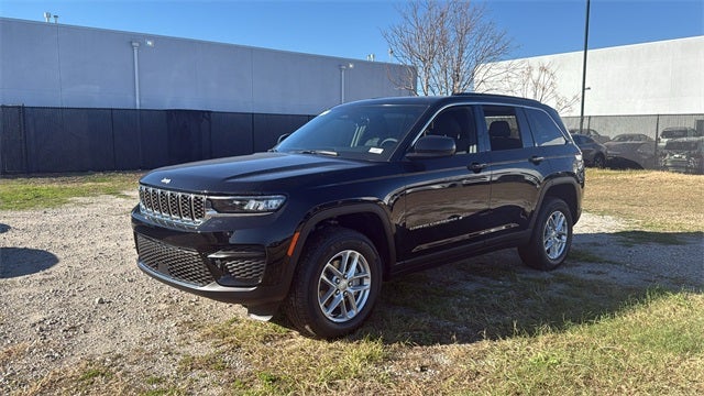 2025 Jeep Grand Cherokee GRAND CHEROKEE LAREDO X 4X2