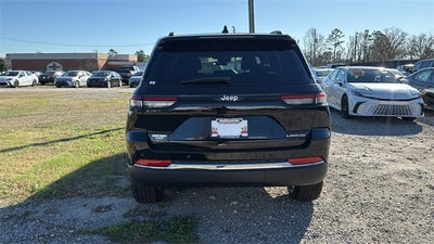 2025 Jeep Grand Cherokee GRAND CHEROKEE LAREDO X 4X2