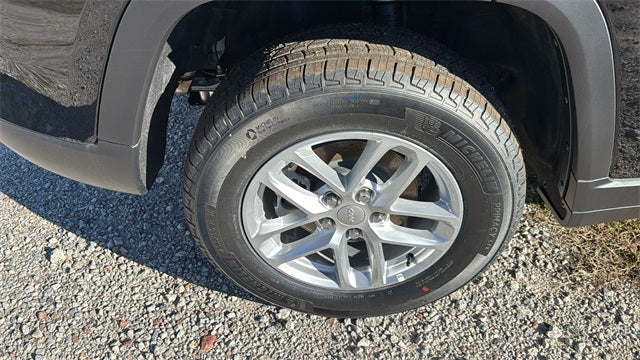 2025 Jeep Grand Cherokee GRAND CHEROKEE LAREDO X 4X2