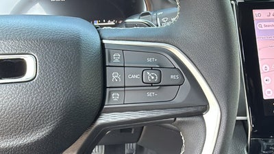 2027 Jeep Grand Cherokee GRAND CHEROKEE LAREDO X 4X2