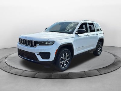 2027 Jeep Grand Cherokee GRAND CHEROKEE LAREDO X 4X2