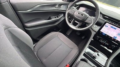 2027 Jeep Grand Cherokee GRAND CHEROKEE LAREDO X 4X2