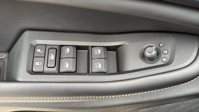 2027 Jeep Grand Cherokee GRAND CHEROKEE LAREDO X 4X2