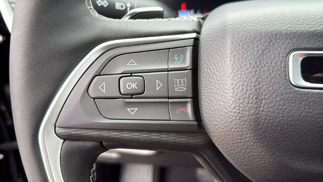 2027 Jeep Grand Cherokee GRAND CHEROKEE LAREDO X 4X2