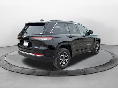 2027 Jeep Grand Cherokee GRAND CHEROKEE LAREDO X 4X2