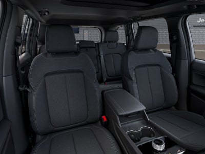 2027 Jeep Grand Cherokee GRAND CHEROKEE LAREDO X 4X2