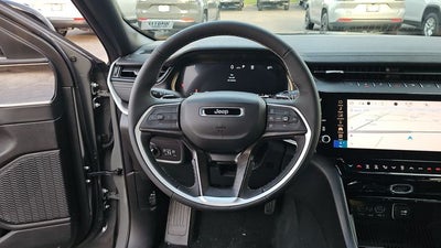 2027 Jeep Grand Cherokee Laredo Altitude