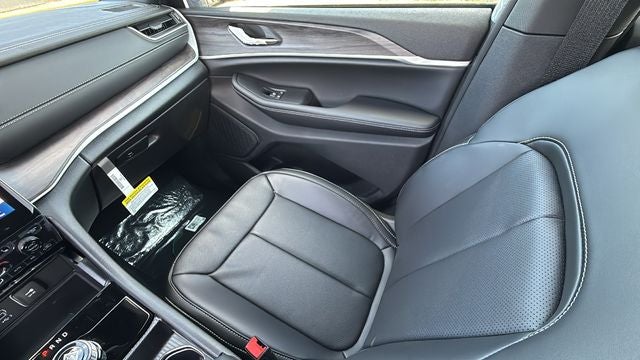 2025 Jeep Grand Cherokee GRAND CHEROKEE LIMITED 4X2