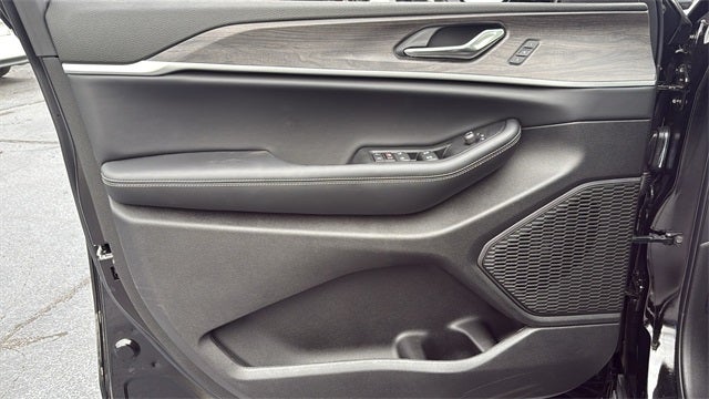 2025 Jeep Grand Cherokee GRAND CHEROKEE LIMITED 4X2