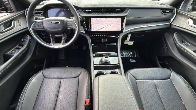 2027 Jeep Grand Cherokee GRAND CHEROKEE LIMITED 4X2