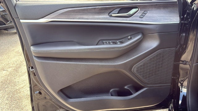 2027 Jeep Grand Cherokee GRAND CHEROKEE LIMITED 4X2