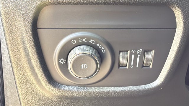 2027 Jeep Grand Cherokee GRAND CHEROKEE LIMITED 4X2