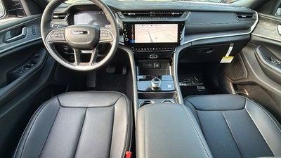 2027 Jeep Grand Cherokee GRAND CHEROKEE LIMITED 4X2