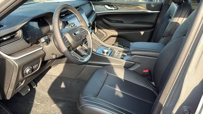 2027 Jeep Grand Cherokee GRAND CHEROKEE LIMITED 4X2
