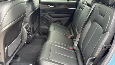 2027 Jeep Grand Cherokee GRAND CHEROKEE LIMITED 4X2