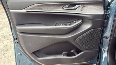 2027 Jeep Grand Cherokee GRAND CHEROKEE LIMITED 4X2