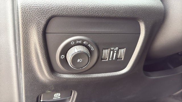 2027 Jeep Grand Cherokee GRAND CHEROKEE LIMITED 4X2