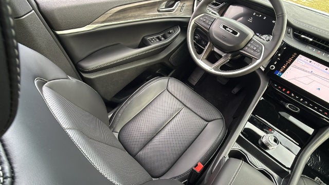 2027 Jeep Grand Cherokee GRAND CHEROKEE LIMITED 4X2
