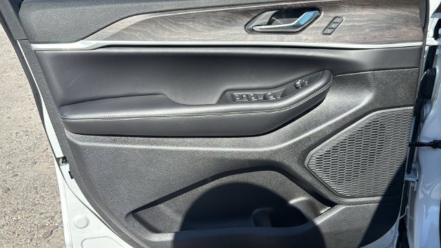 2027 Jeep Grand Cherokee GRAND CHEROKEE LIMITED 4X2