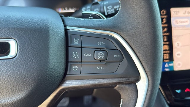 2027 Jeep Grand Cherokee GRAND CHEROKEE LIMITED 4X2
