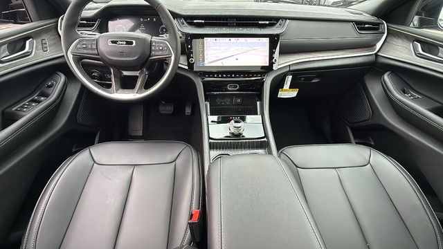 2027 Jeep Grand Cherokee GRAND CHEROKEE LIMITED 4X2