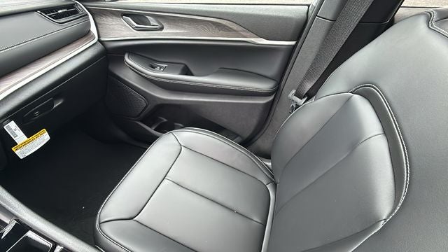 2027 Jeep Grand Cherokee GRAND CHEROKEE LIMITED 4X2
