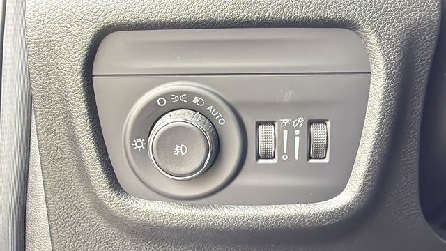 2027 Jeep Grand Cherokee GRAND CHEROKEE LIMITED 4X2