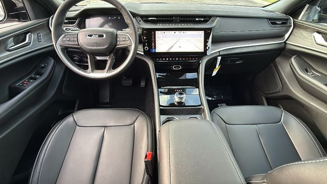 2027 Jeep Grand Cherokee GRAND CHEROKEE LIMITED 4X2