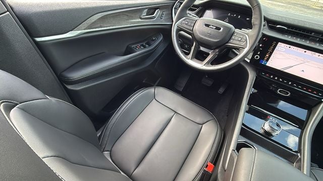 2027 Jeep Grand Cherokee GRAND CHEROKEE LIMITED 4X2