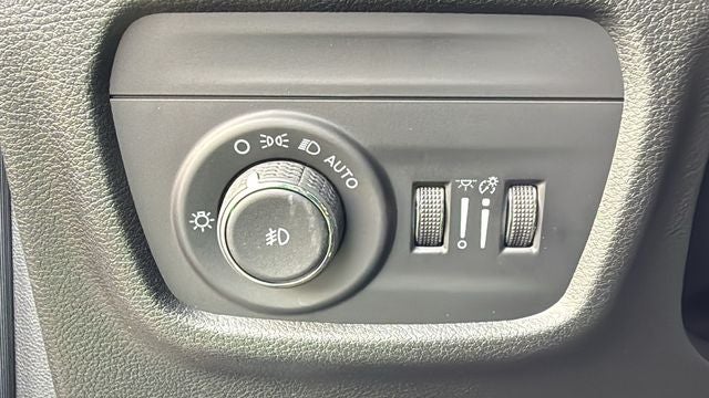 2027 Jeep Grand Cherokee GRAND CHEROKEE LIMITED 4X2