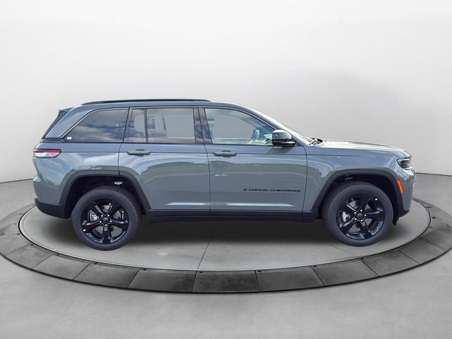 2027 Jeep Grand Cherokee GRAND CHEROKEE LIMITED 4X2