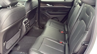 2027 Jeep Grand Cherokee GRAND CHEROKEE LIMITED 4X2