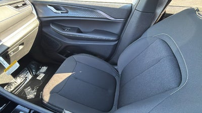 2027 Jeep Grand Cherokee GRAND CHEROKEE LAREDO X 4X4