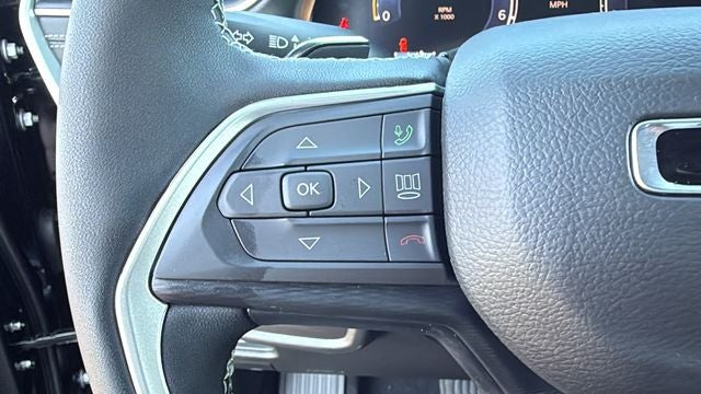2027 Jeep Grand Cherokee GRAND CHEROKEE LAREDO X 4X4