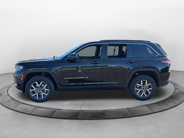 2027 Jeep Grand Cherokee GRAND CHEROKEE LAREDO X 4X4
