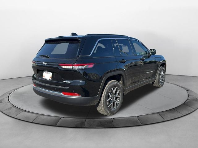 2027 Jeep Grand Cherokee GRAND CHEROKEE LAREDO X 4X4